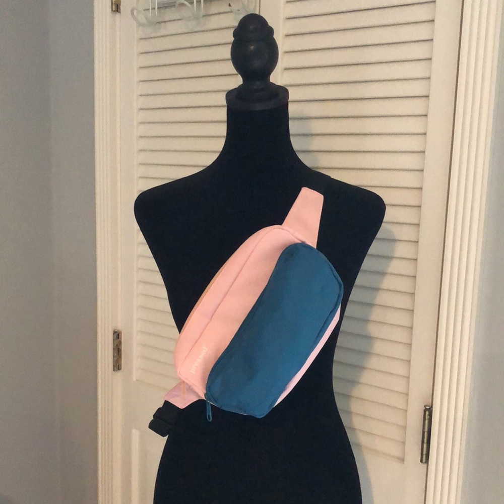 NWOT Limited Edition Pressed Juicery Insulated Fanny Pack